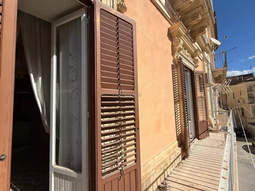 Immagine 6 di Appartamento in vendita  in Via Carlo Papa a Modica