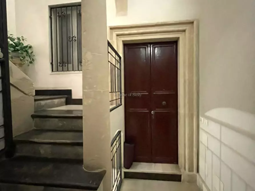 Immagine 10 di Appartamento in vendita  in Via Carlo Papa a Modica