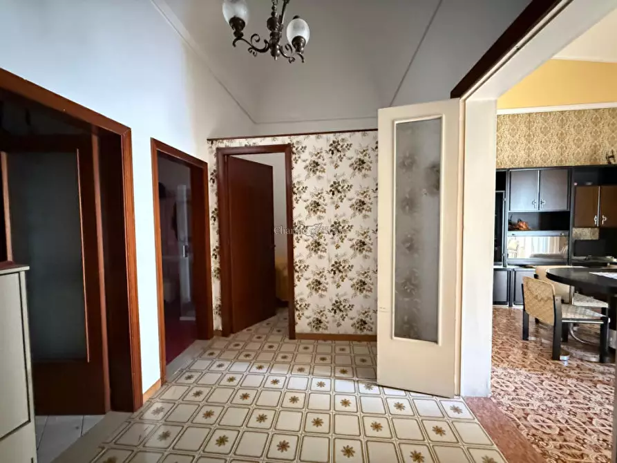 Immagine 23 di Appartamento in vendita  in Via Carlo Papa a Modica