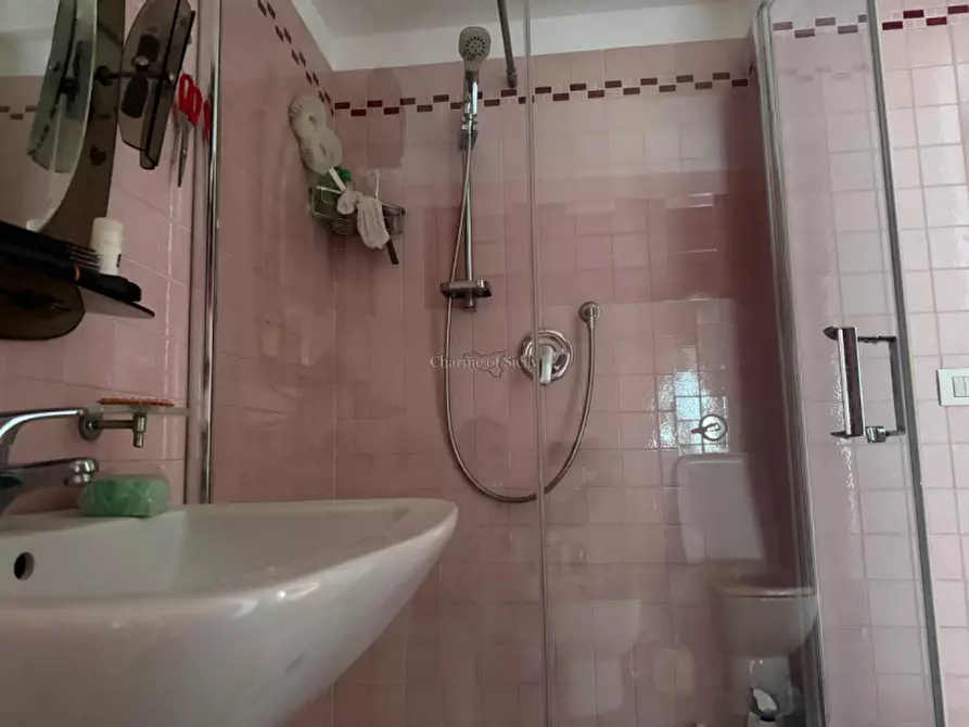 Immagine 31 di Appartamento in vendita  in Via Carlo Papa a Modica