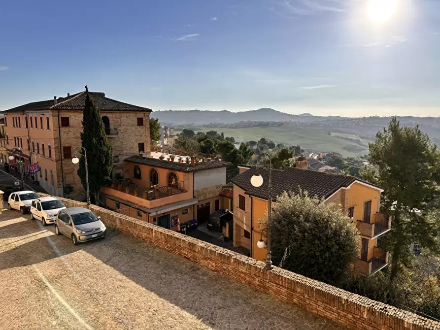 Immagine 20 di Appartamento in vendita  in Piazza Baluffi a Agugliano
