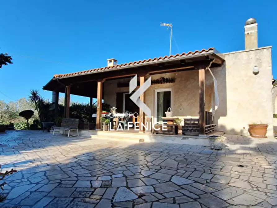 Immagine 4 di Villa in vendita  in contrada Laureto a Locorotondo
