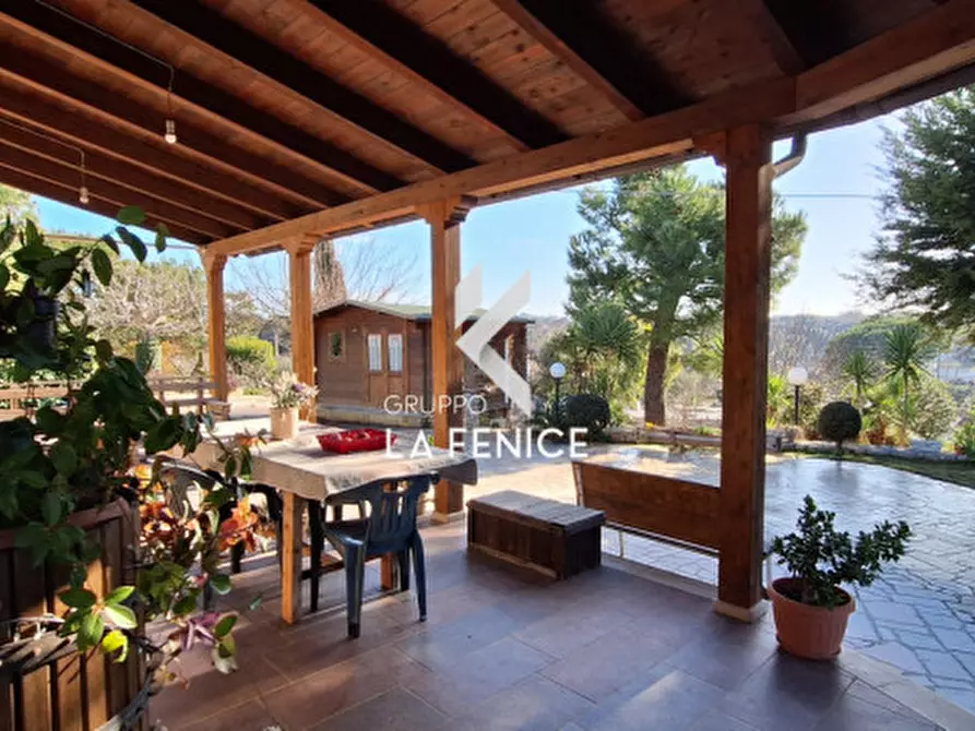 Immagine 9 di Villa in vendita  in contrada Laureto a Locorotondo