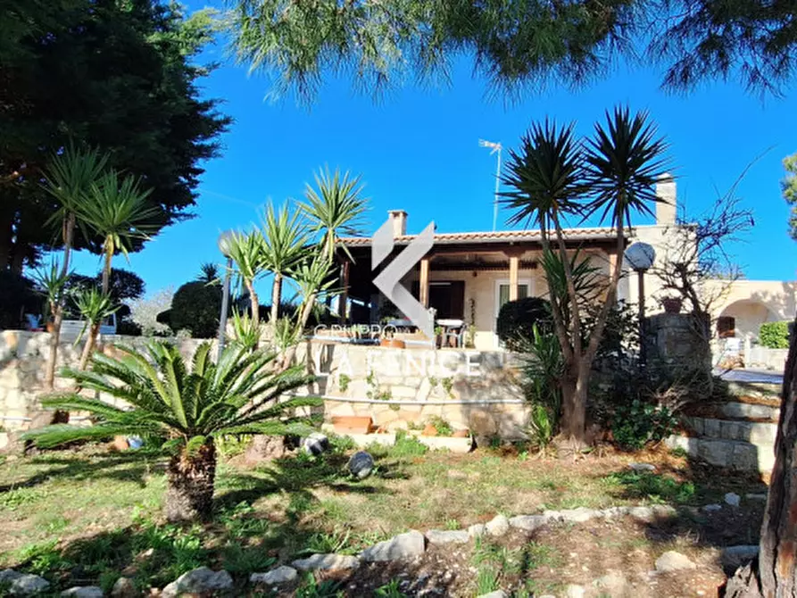 Immagine 19 di Villa in vendita  in contrada Laureto a Locorotondo