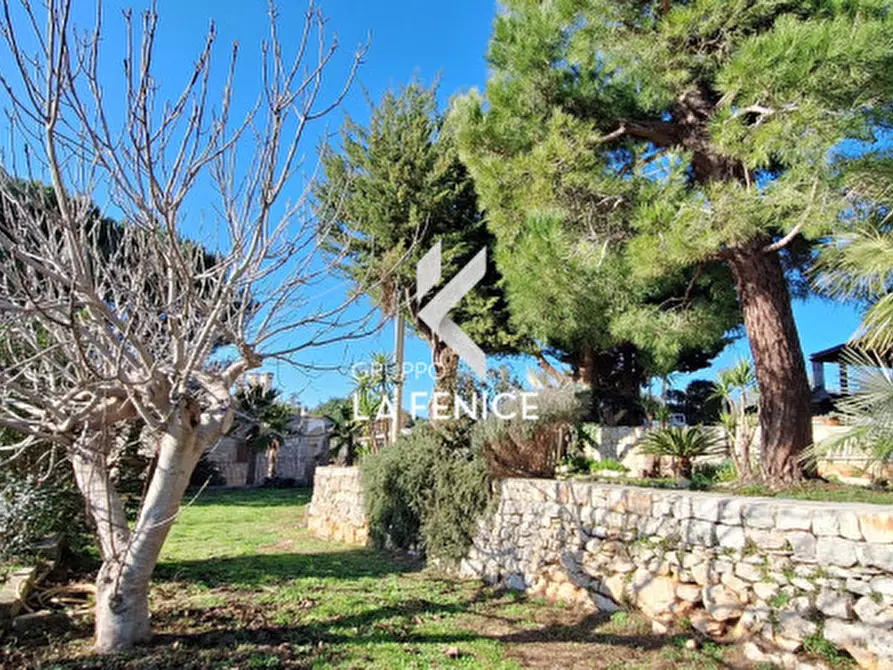 Immagine 23 di Villa in vendita  in contrada Laureto a Locorotondo