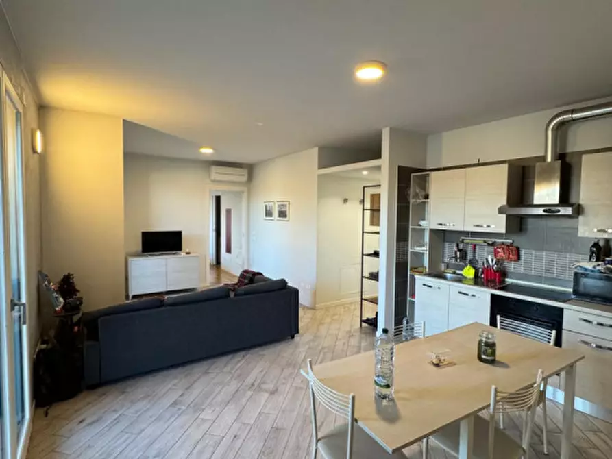 Immagine 18 di Appartamento in affitto  in Piazza Cimitero Monumentale 23 a Milano