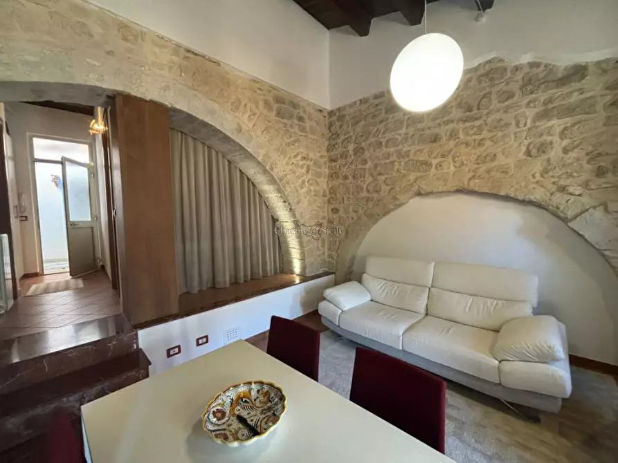 Immagine 2 di Casa indipendente in vendita  a Modica