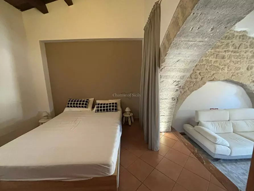 Immagine 11 di Casa indipendente in vendita  a Modica