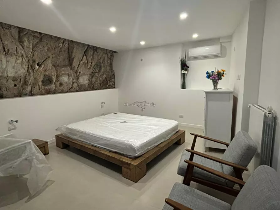 Immagine 18 di Casa indipendente in vendita  a Modica