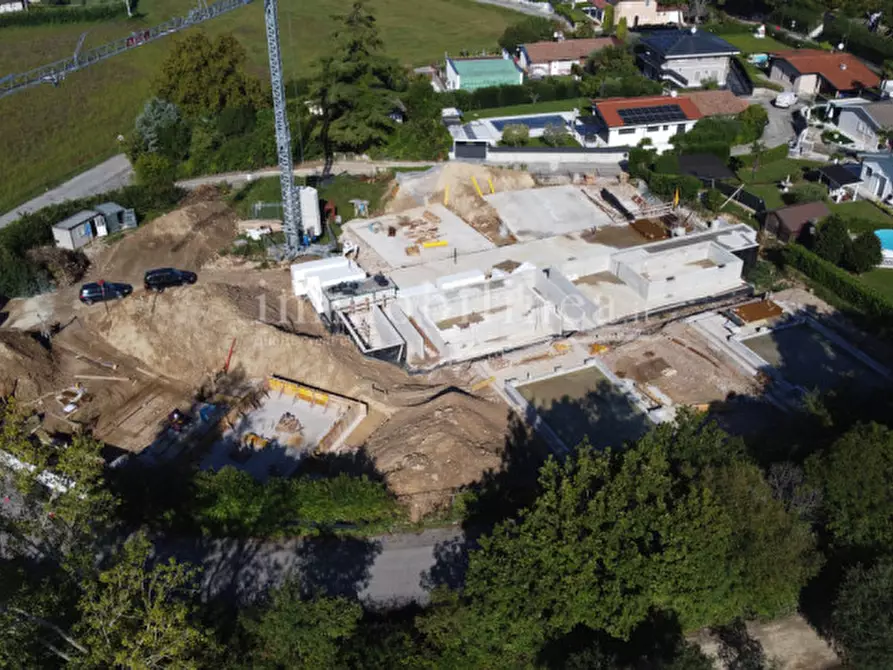 Immagine 14 di Villa in vendita  in Località La Bosca a Lazise