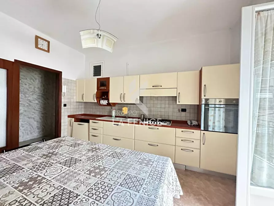 Immagine 12 di Appartamento in vendita  in via grazia deledda 16 a Martina Franca