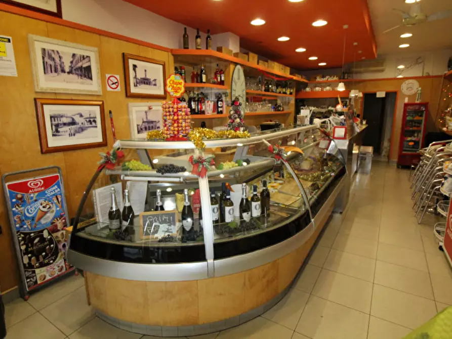 Immagine 3 di Attività commerciale in vendita  in Via Roma a San Giovanni Valdarno