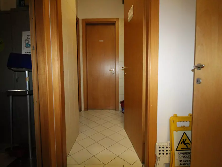 Immagine 8 di Attività commerciale in vendita  in Via Roma a San Giovanni Valdarno