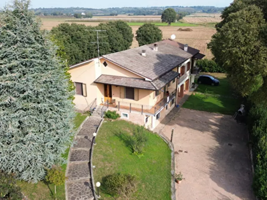 Immagine 26 di Appartamento in vendita  a Volta Mantovana