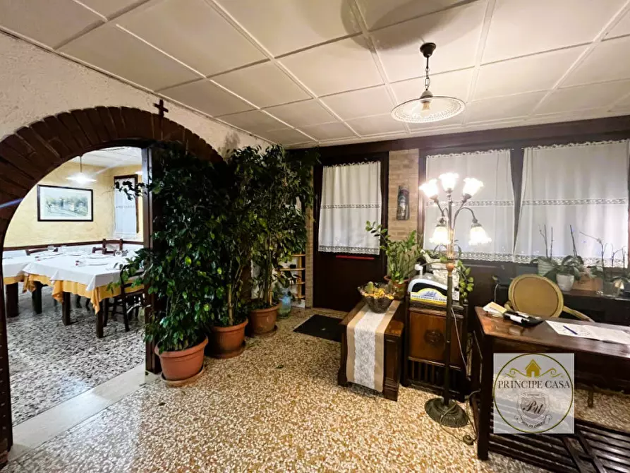 Immagine 17 di Attività commerciale in vendita  a Vescovana