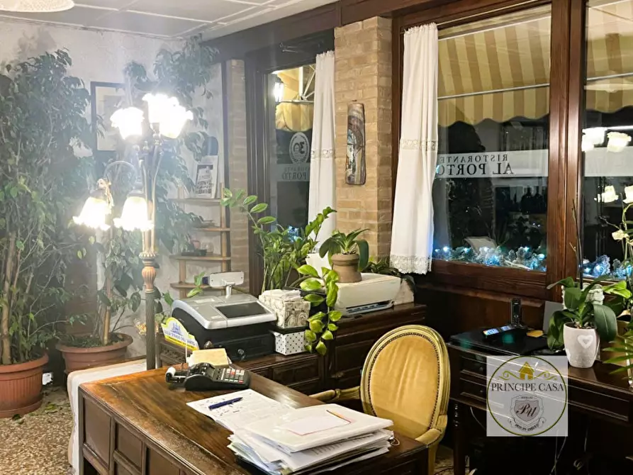 Immagine 23 di Attività commerciale in vendita  a Vescovana