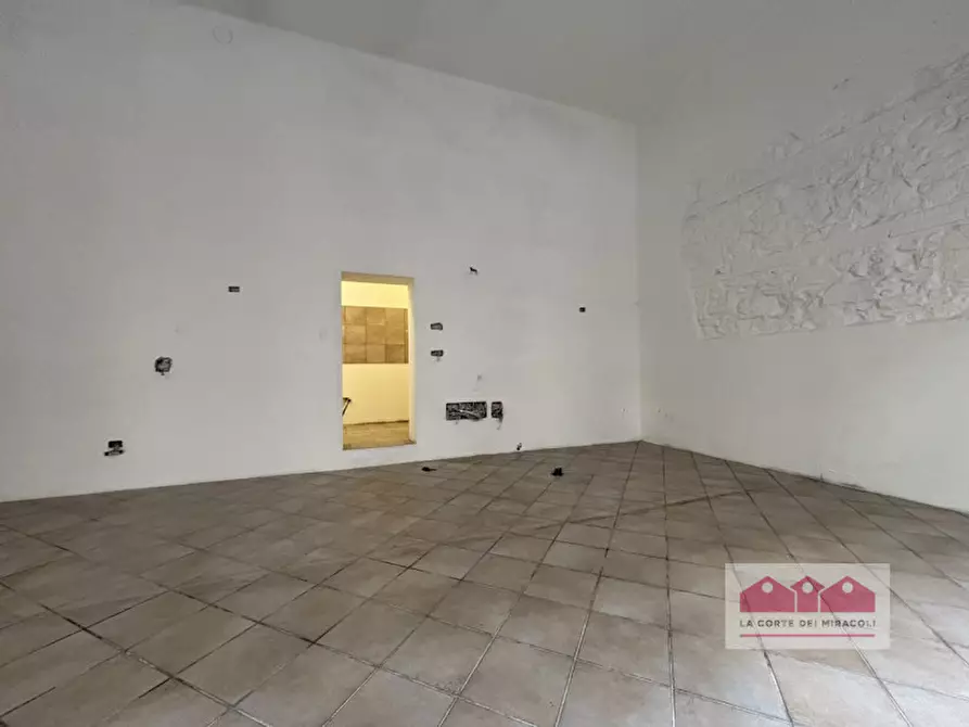 Immagine 8 di Attività commerciale in affitto  in via quattro novembre a Vicenza