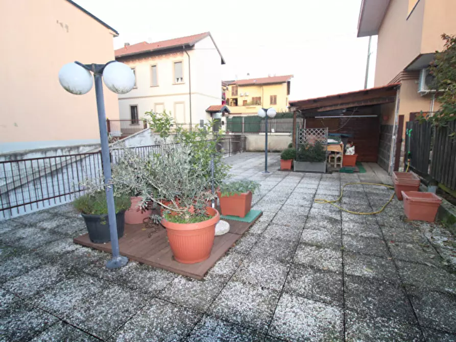 Immagine 20 di Appartamento in vendita  in Via Montello 1C a Macherio