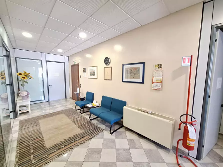 Immagine 1 di Ufficio in vendita  in Via Einaudi a Rovigo