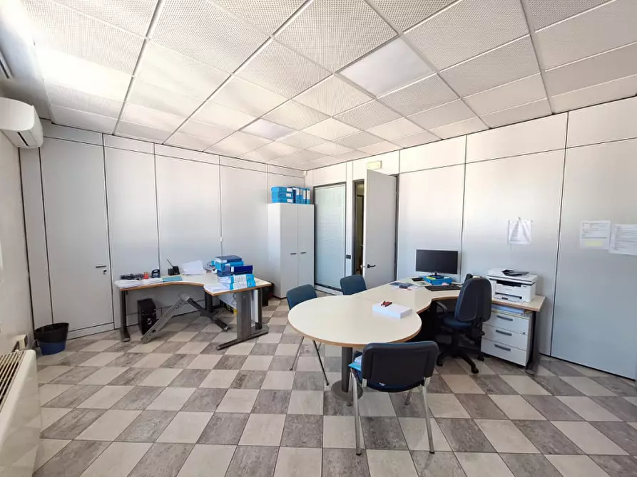 Immagine 8 di Ufficio in vendita  in Via Einaudi a Rovigo