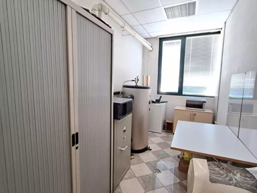 Immagine 13 di Ufficio in vendita  in Via Einaudi a Rovigo