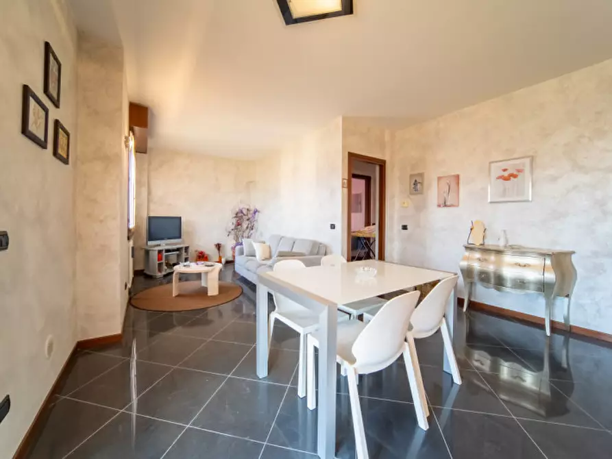 Immagine 3 di Appartamento in vendita  in Via Della Liberazione a Lesignano De' Bagni