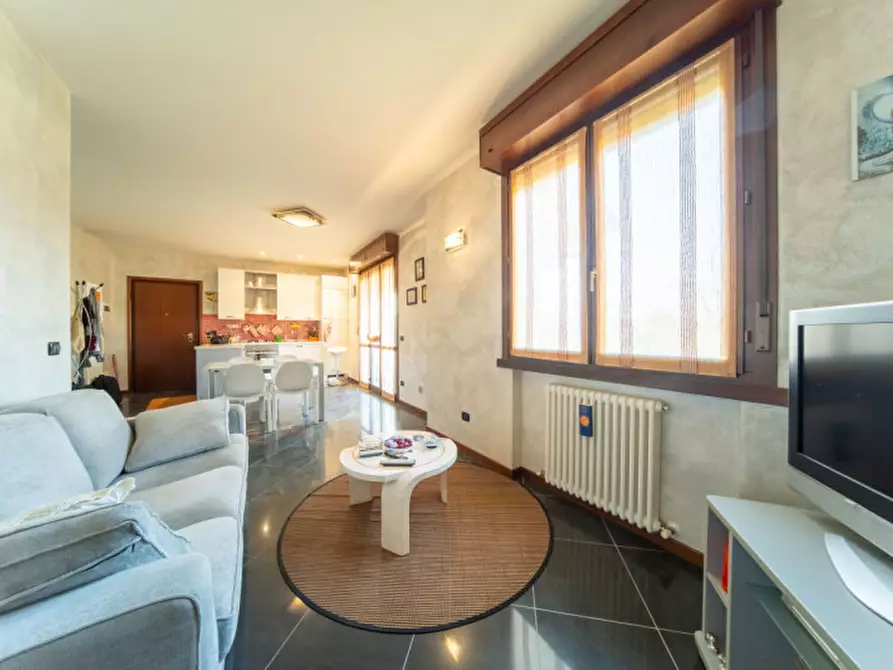 Immagine 4 di Appartamento in vendita  in Via Della Liberazione a Lesignano De' Bagni