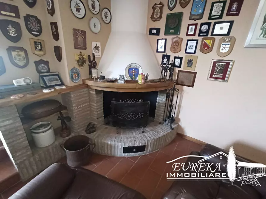 Immagine 5 di Villa in vendita  in via Roma 152 a Castiglione Del Lago