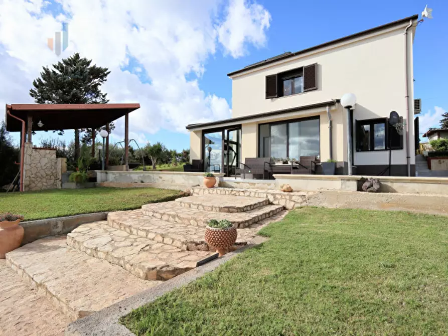 Immagine 1 di Villa in vendita  in c.da San Nicolo' le canne snc a Caltagirone