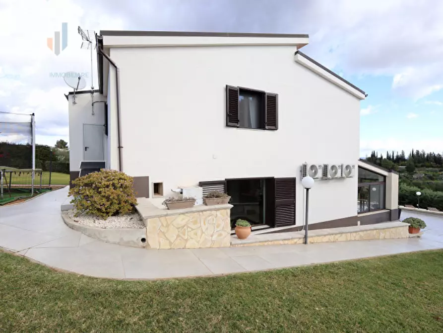 Immagine 38 di Villa in vendita  in c.da San Nicolo' le canne snc a Caltagirone