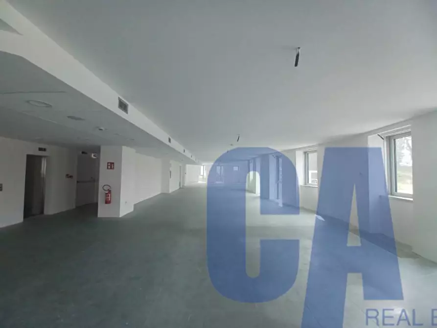 Immagine 1 di Ufficio in affitto  in VIALE FAMAGOSTA a Milano