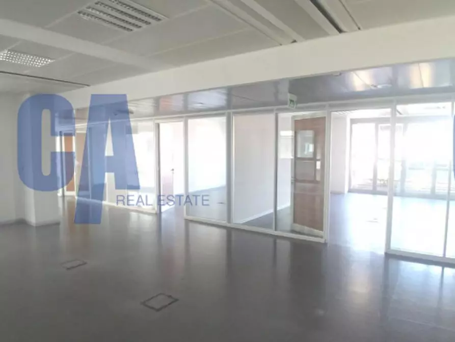 Immagine 9 di Ufficio in affitto  in VIA VALTELLINA a Milano