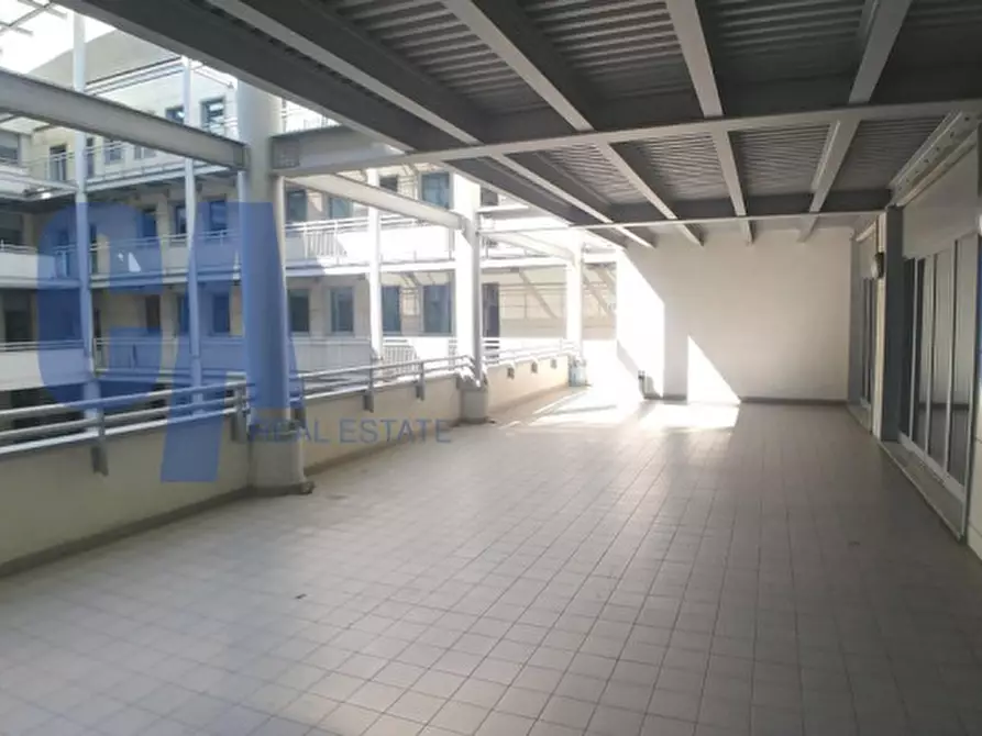 Immagine 10 di Ufficio in affitto  in VIA VALTELLINA a Milano