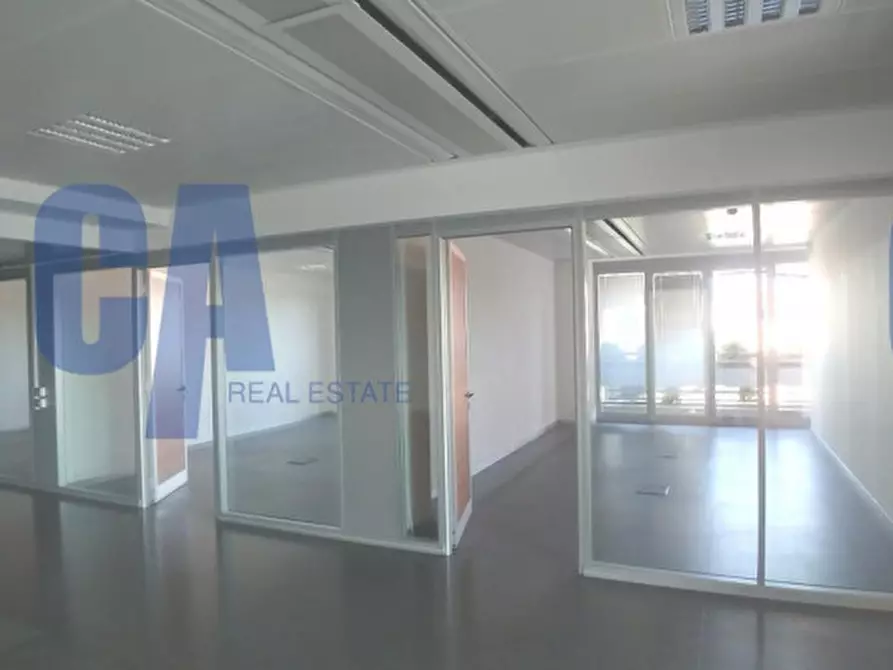 Immagine 16 di Ufficio in affitto  in VIA VALTELLINA a Milano