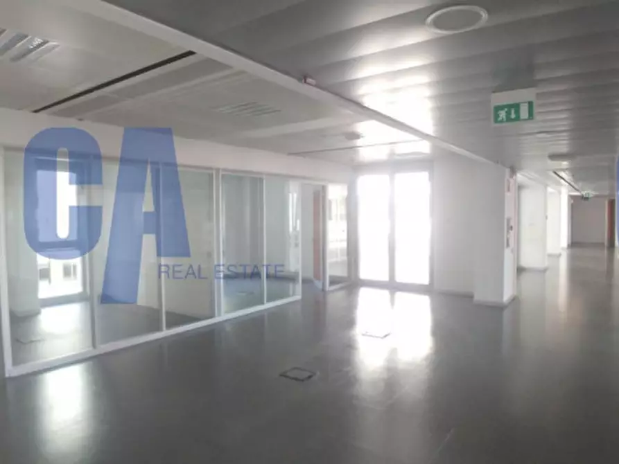 Immagine 18 di Ufficio in affitto  in VIA VALTELLINA a Milano