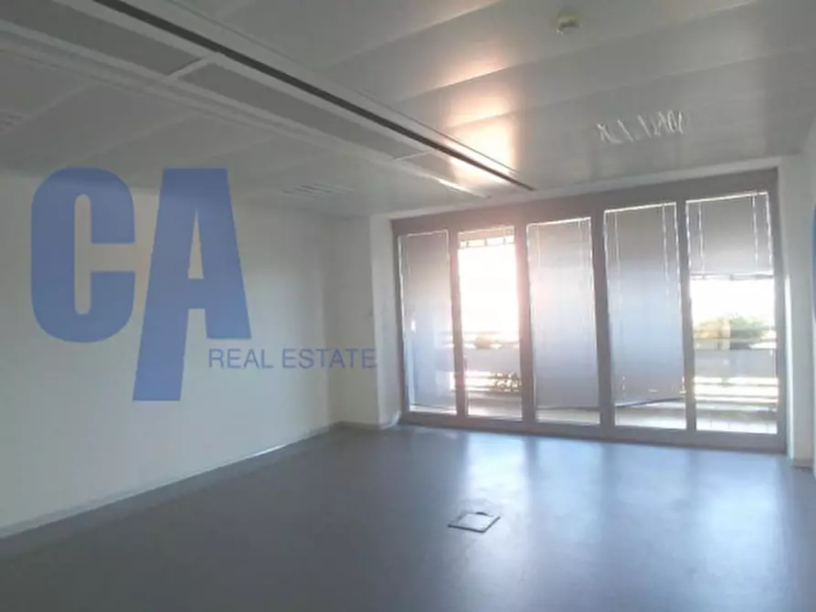 Immagine 19 di Ufficio in affitto  in VIA VALTELLINA a Milano