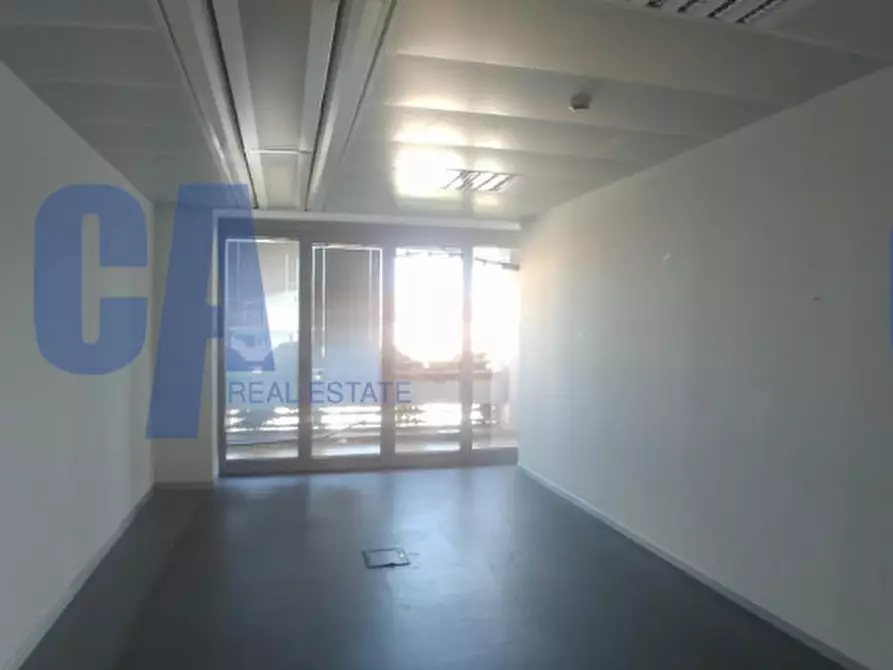 Immagine 21 di Ufficio in affitto  in VIA VALTELLINA a Milano
