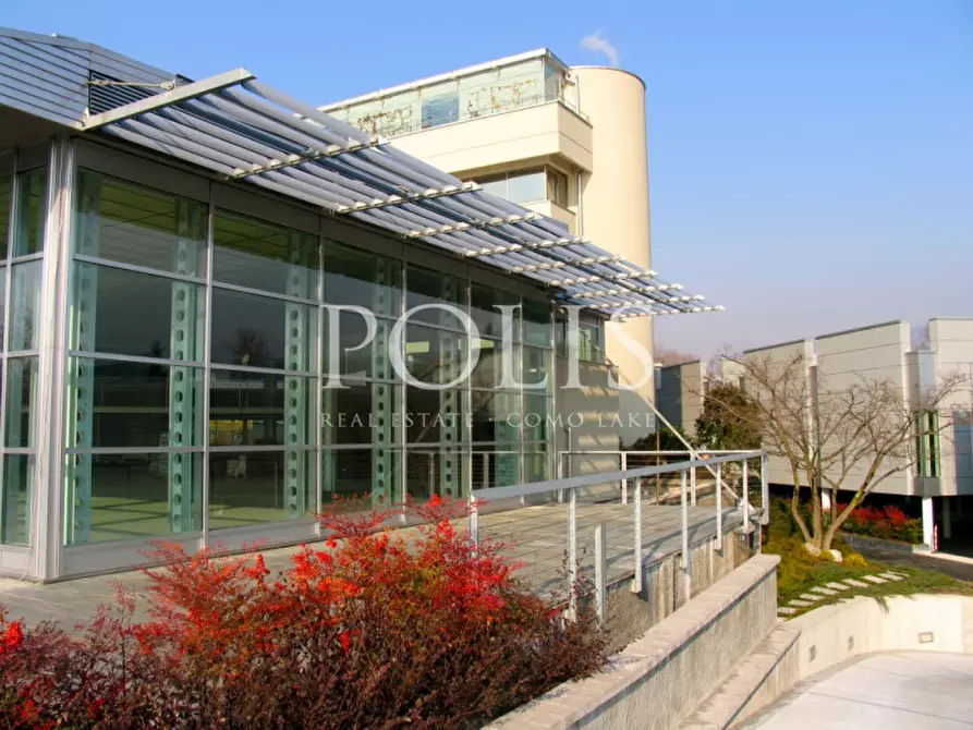 Immagine 2 di Ufficio in affitto  a Como