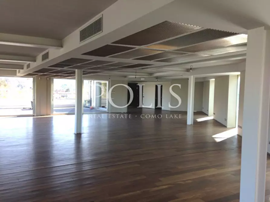 Immagine 16 di Ufficio in affitto  a Como