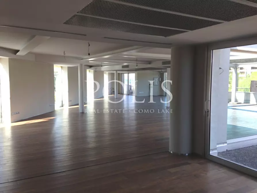 Immagine 18 di Ufficio in affitto  a Como