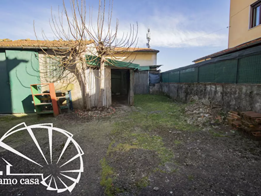 Immagine 8 di Casa indipendente in vendita  a Prato