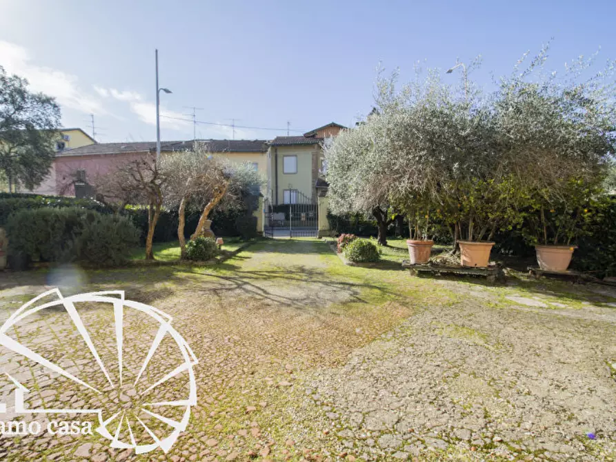 Immagine 23 di Casa indipendente in vendita  a Prato