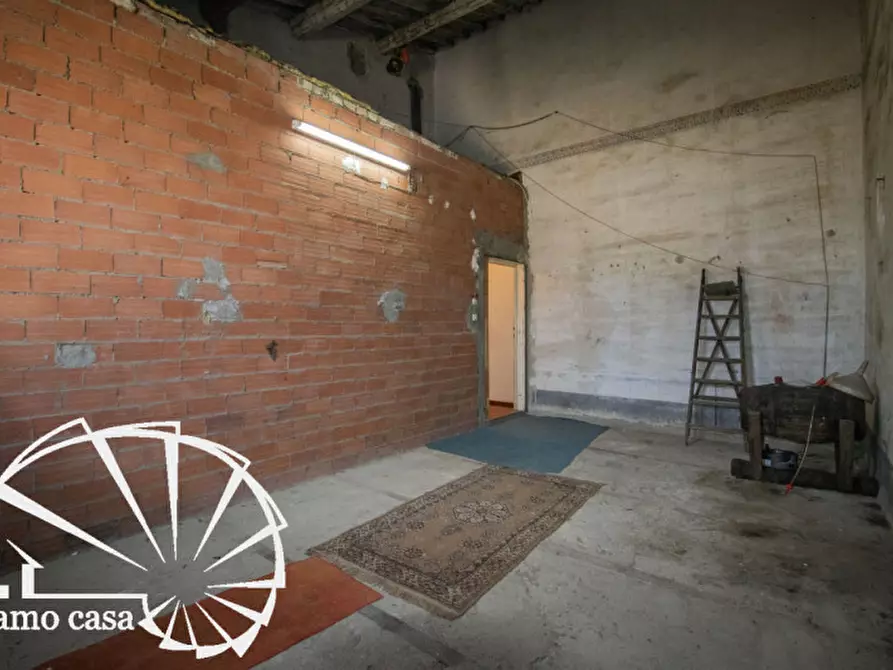 Immagine 29 di Casa indipendente in vendita  a Prato