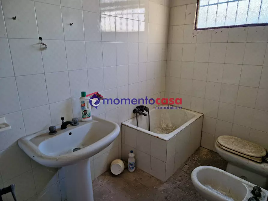 Immagine 13 di Casa indipendente in vendita  a Reggio Di Calabria