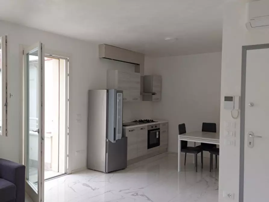 Immagine 3 di Appartamento in vendita  a Padova