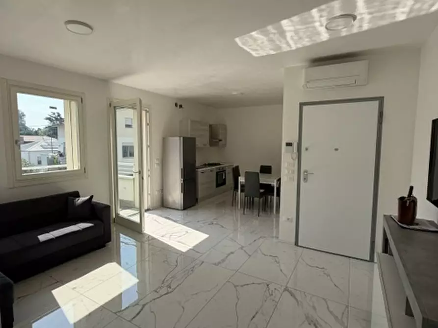 Immagine 4 di Appartamento in vendita  a Padova