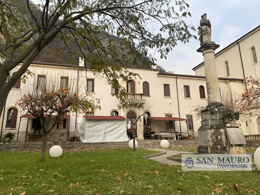 Immagine 4 di Palazzo in vendita  in piazza mazzaretto a Longare