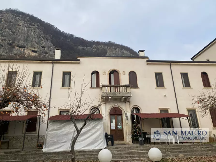 Immagine 6 di Palazzo in vendita  in piazza mazzaretto a Longare