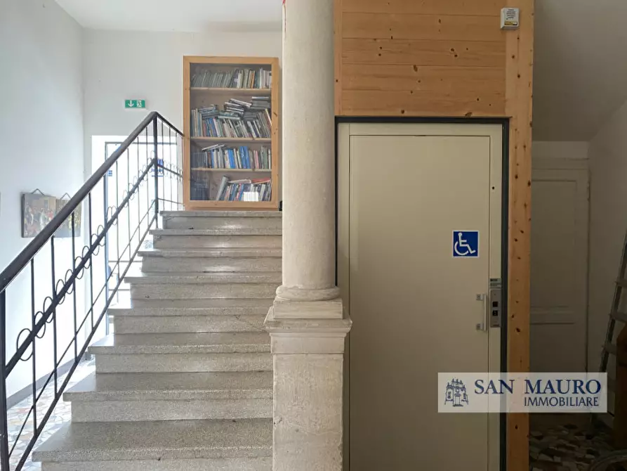 Immagine 7 di Palazzo in vendita  in piazza mazzaretto a Longare