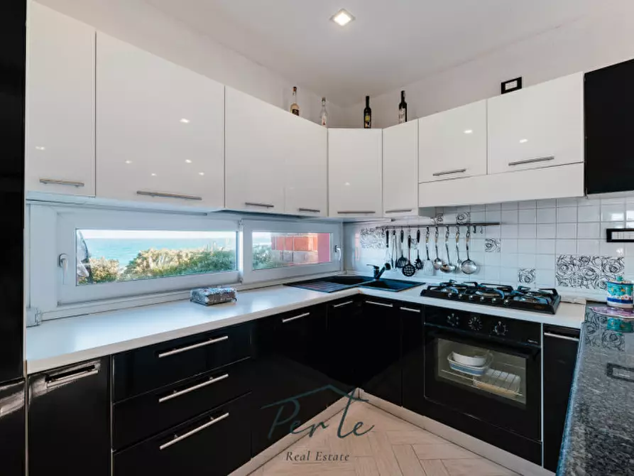 Immagine 28 di Villa in vendita  in via della torre 86 a Sassari